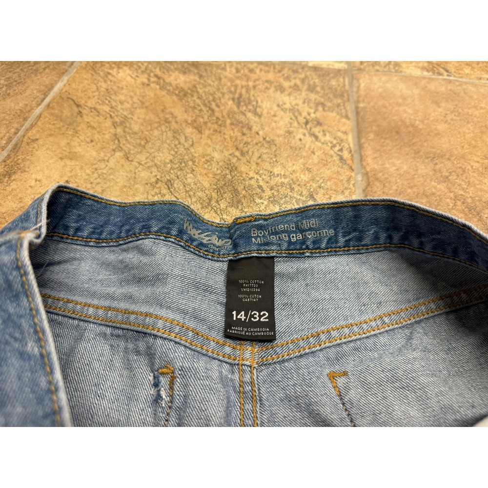 Mossimo Supply Co Womens Distressed Boyfriend Midi Denim Shorts Blue Size 14/32 - Picture 3 of 5